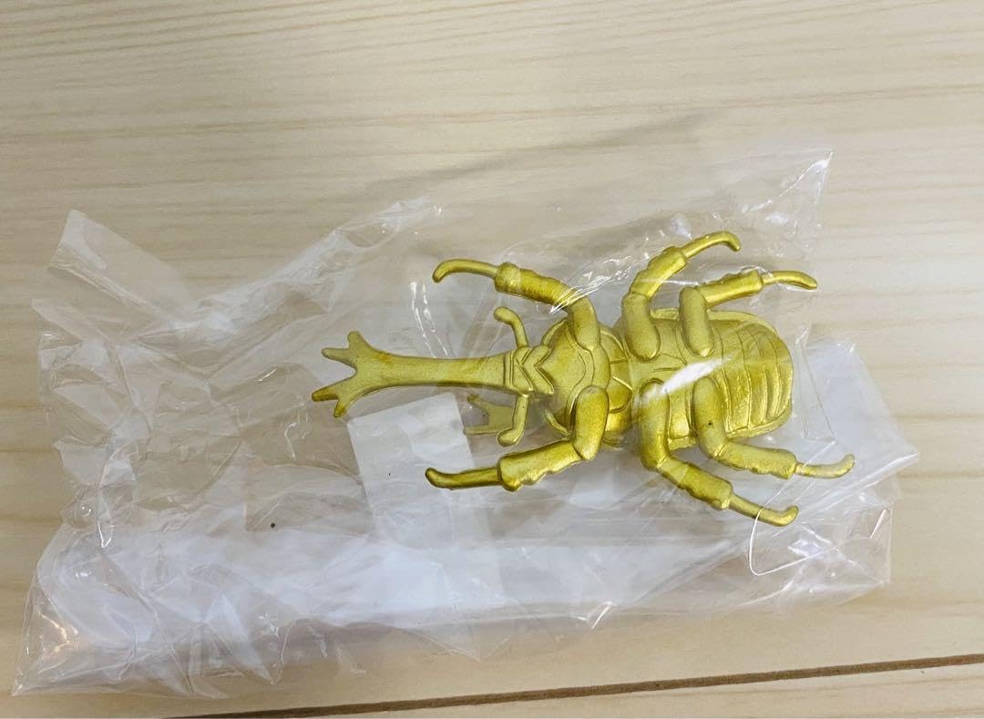 Amazon.co.jp: リアル 昆虫 カブトムシ ゴールド 金 フィギュア : ホビー